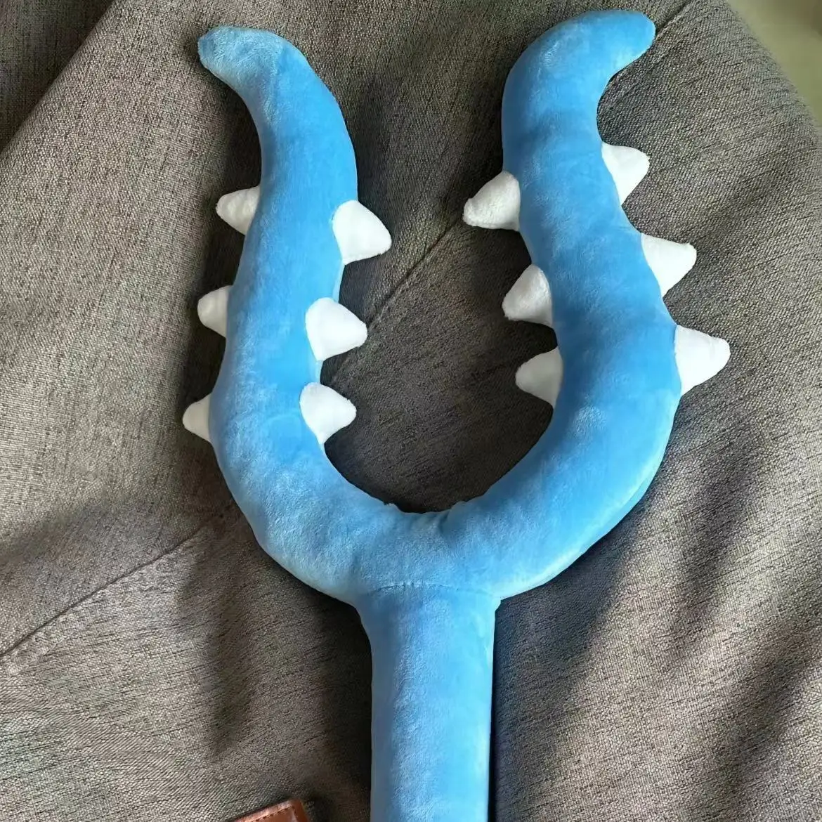 Bâton de subjugation en peluch - Cat Toys avis et prix